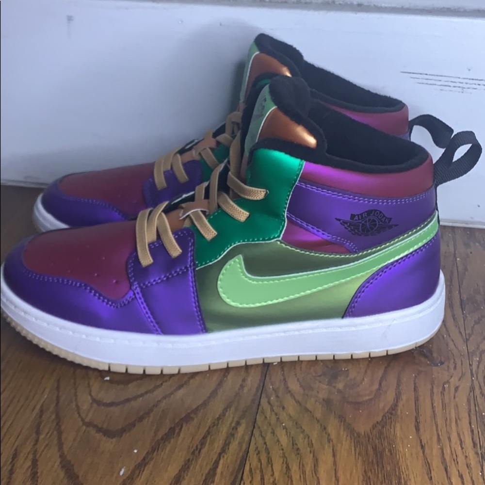 Kids Nike size 6